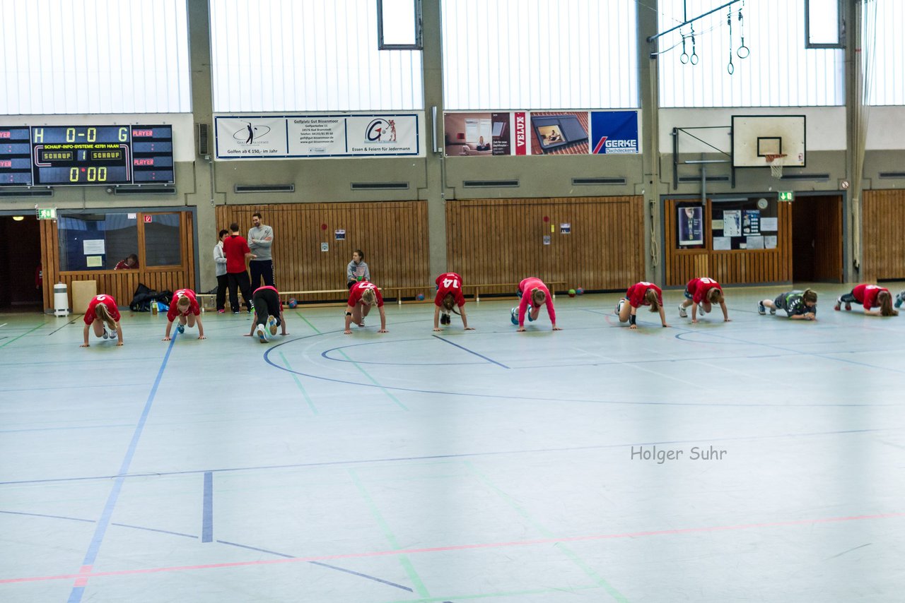 Bild 22 - B-Juniorinnen Bramstedter TS - HSG Handewitt/Nord Harrislee : Ergebnis: 25:20